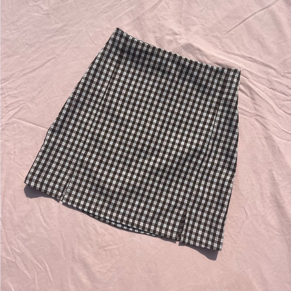 Adorable brown and white Brandy Melville skirt